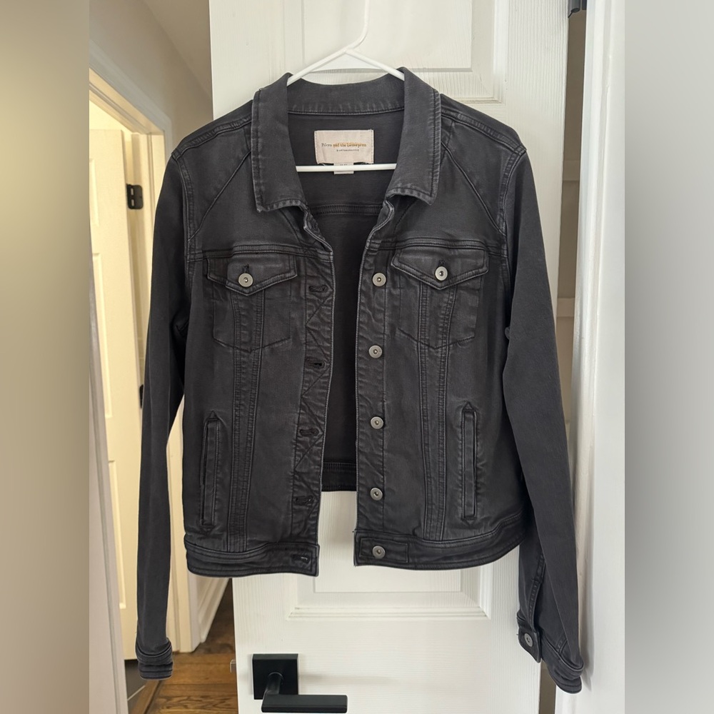 Pilcro black denim jacket- XL runs small